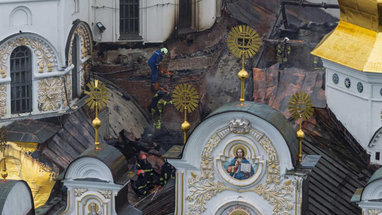 rusia-neaga-ca-a-tintit-lavra-pecerska-din-kiev-si-sustine-ca-manastirea-a-fost-lovita-de-o-racheta-patriot-posibil-expirata rusia-neaga-ca-a-tintit-lavra-pecerska-din-kiev-si-sustine-ca-manastirea-a-fost-lovita-de-o-racheta-patriot-posibil-expirata