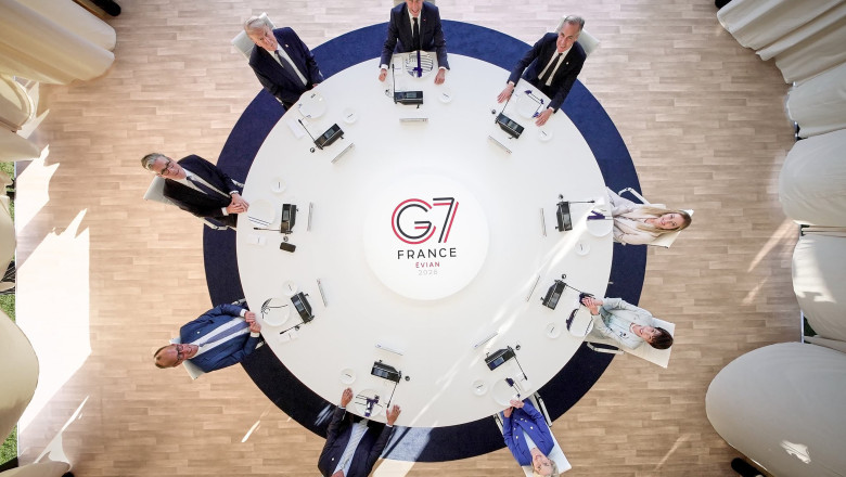 volodimir-zelenski-si-grupul-g7-discuta-marti-despre-situatia-din-ucraina volodimir-zelenski-si-grupul-g7-discuta-marti-despre-situatia-din-ucraina