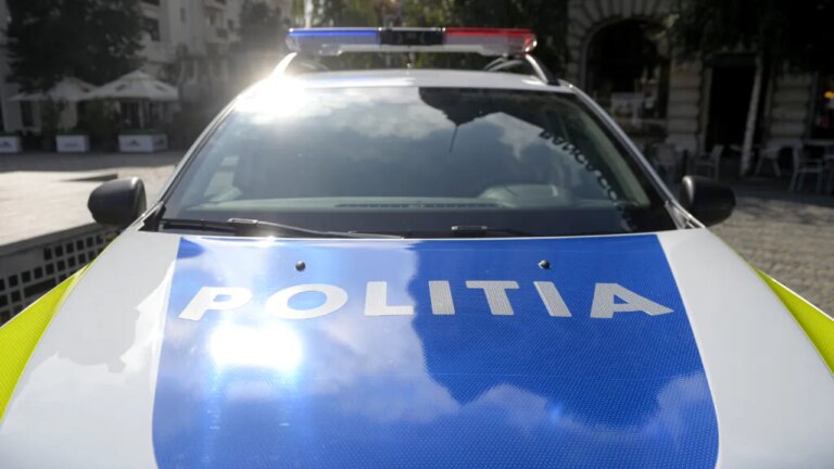 imagini-socante-din-curtea-unui-spital.-un-agent-de-paza-loveste-un-livrator