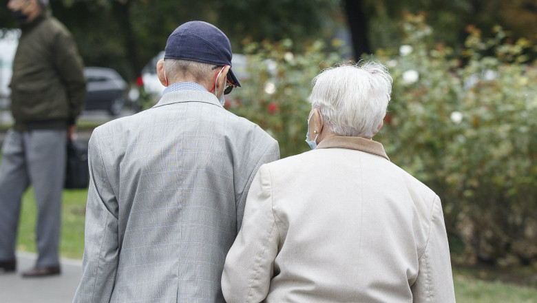 doi-pensionari-au-devenit-milionari-in-euro-dupa-ce-au-dat-statul-in-judecata-in-urma-unor-lucrari-impotriva-inundatiilor
