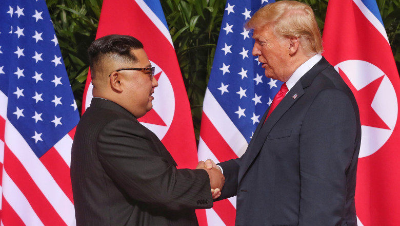 presedintele-sud-coreean-ii-cere-lui-trump-sa-l-ajute-sa-faca-pace-cu-phenianul,-„asa-cum-a-rezolvat-conflictul-din-orientul-mijlociu” presedintele-sud-coreean-ii-cere-lui-trump-sa-l-ajute-sa-faca-pace-cu-phenianul,-„asa-cum-a-rezolvat-conflictul-din-orientul-mijlociu”