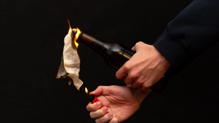 o-fabrica-care-produce-drone-pentru-ucraina-a-fost-atacata-cu-cocktailuri-molotov-in-franta
