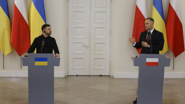 tensiuni-intre-polonia-si-ucraina-din-cauza-unei-dispute-istorice.-kievul-denunta-o-„eroare-strategica”-si-o-decizie-„dispretuitoare”