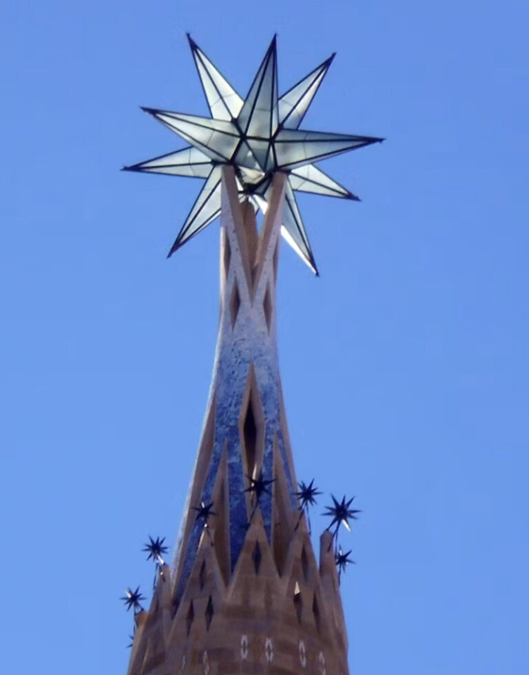 secretele-matematice-ascunse-in-inima-bazilicii-sagrada-familia-din-barcelona
