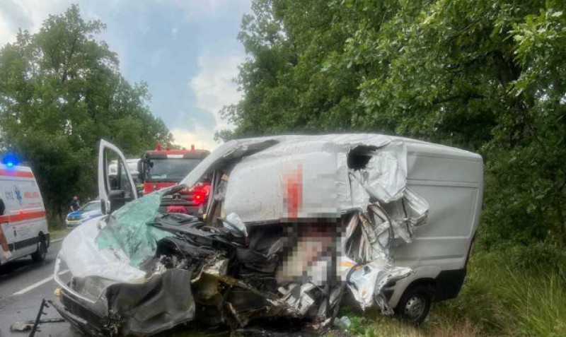 un-mort-si-un-ranit,-intr-un-accident-produs-in-judetul-mehedinti.-a-fost-solicitat-elicopterul-smurd un-mort-si-un-ranit,-intr-un-accident-produs-in-judetul-mehedinti.-a-fost-solicitat-elicopterul-smurd