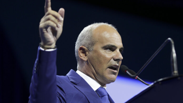 „ce-ai-facut,-ilie?”.-rares-bogdan,-atac-dur-la-adresa-conducerii-pnl:-nu-trebuie-sa-devina-sluga-usr