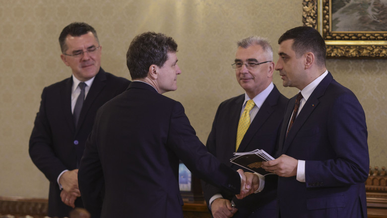 george-simion-vrea-ca-nicusor-dan-sa-desemneze-un-premier-de-la-aur:-„ar-fi-situatia-ideala” george-simion-vrea-ca-nicusor-dan-sa-desemneze-un-premier-de-la-aur:-„ar-fi-situatia-ideala”