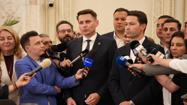 motreanu-si-sighiartau-(pnl),-dupa-ce-cabinetul-vestea-a-picat:-„guvernul-tradatorilor-nu-a-obtinut-votul.-au-fost-48-de-zile-pierdute” motreanu-si-sighiartau-(pnl),-dupa-ce-cabinetul-vestea-a-picat:-„guvernul-tradatorilor-nu-a-obtinut-votul.-au-fost-48-de-zile-pierdute”