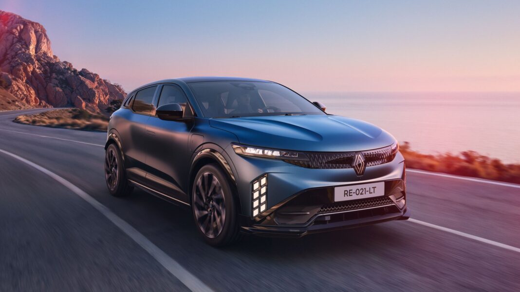 noul-renault-megane-e-tech-electric:-un-facelift-estetic-si-tehnic,-fara-ambitii-de-„revolutie”