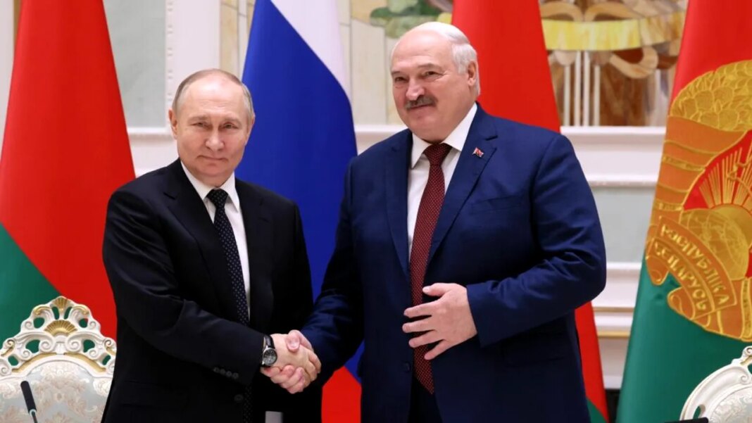 kremlin:-putin-si-lukasenko-vor-discuta-ultimatumul-transmis-de-zelenski-bielorusiei