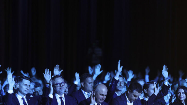 conducerea-pnl-a-stabilit-lista-„pucistilor”-care-vor-fi-dati-afara-din-partid:-16-parlamentari,-3-sefi-de-cj-si-un-eurodeputat