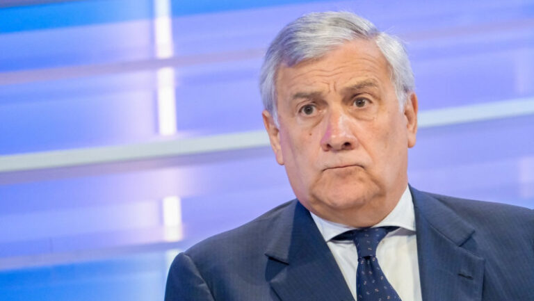 tajani-i-a-spus-omologului-iranian-ca-italia-nu-a-autorizat-niciodata-folosirea-bazelor-pentru-operatiunile-de-lupta-ale-sua