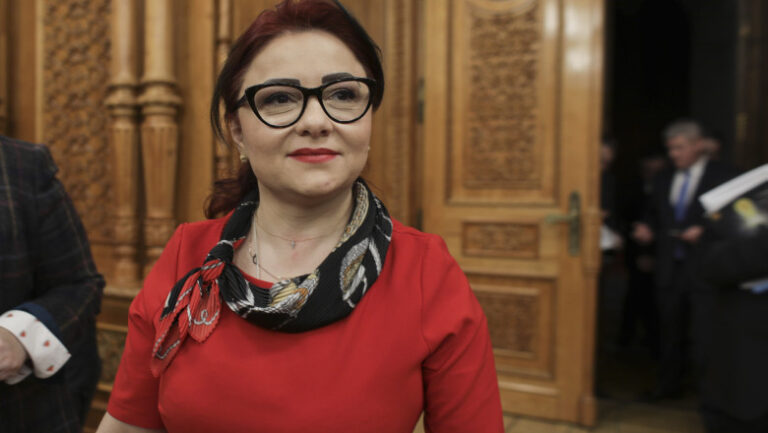 cristina-traila,-pnl:-bolojan-nu-si-a-schimbat-declaratiile,-dar-grindeanu-vrea-autonomie-si-sa-nu-negocieze-programul-de-guvernare