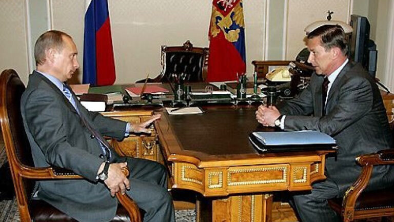 a-murit-serghei-ivanov.-fostul-ministru-rus-al-apararii,-vazut-drept-posibil-succesor-al-lui-putin,-avea-73-de-ani
