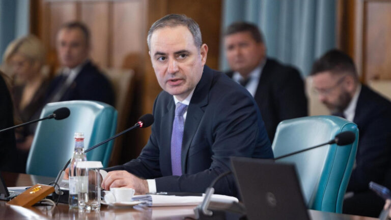 alexandru-nazare:-„companiile-care-se-listeaza-la-bursa-vor-putea-deduce-suplimentar-50%-din-cheltuielile-aferente-procesului”