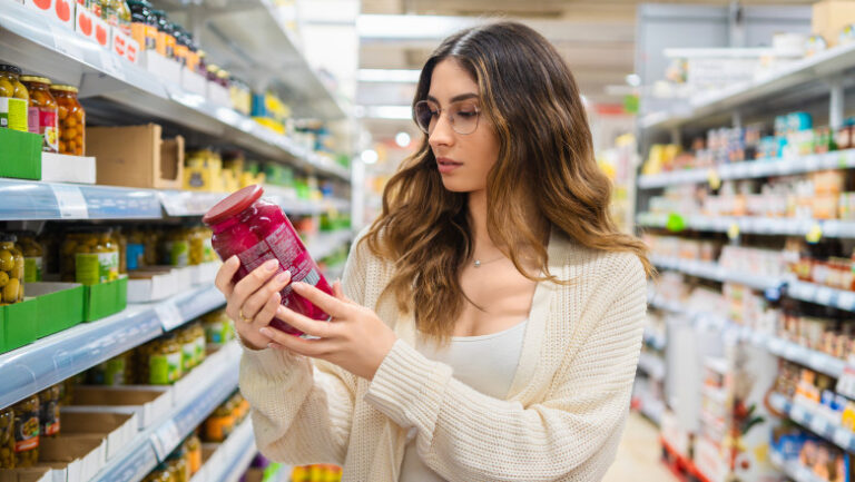 ce-inseamna-data-de-expirare-a-alimentelor.-specialistii-explica-diferenta-dintre-„expira-la”-si-„a-se-consuma-inainte-de”