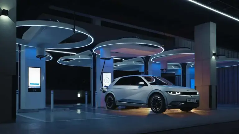 hyundai-si-obsesia-pentru-„senzorial”:-dupa-ce-ne-au-vandut-iluzia-schimbarii-treptelor,-acum-vor-sa-ne-transforme-masina-intr-un…-vibrator