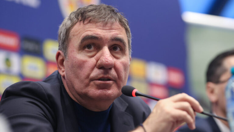 lotul-romaniei-pentru-meciul-cu-georgia-gheorghe-hagi-a-ales-23-de-tricolori-pentru-partida-de-la-tbilisi.-cine-ramane-la-bucuresti