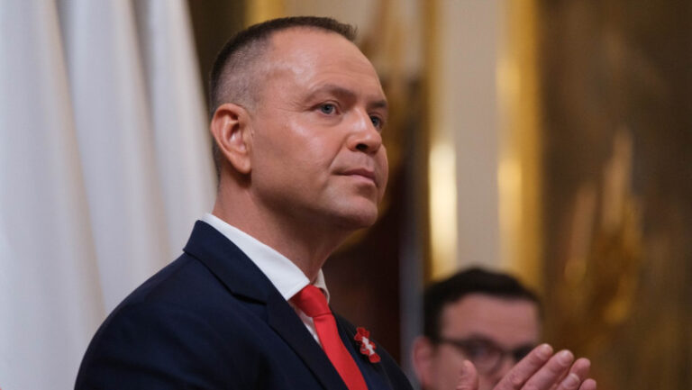 un-avocat-„cunoscut”-din-polonia-a-fost-arestat-dupa-ce-ar-fi-trimis-alerte-false-privind-asasinarea-presedintelui-karol-nawrocki