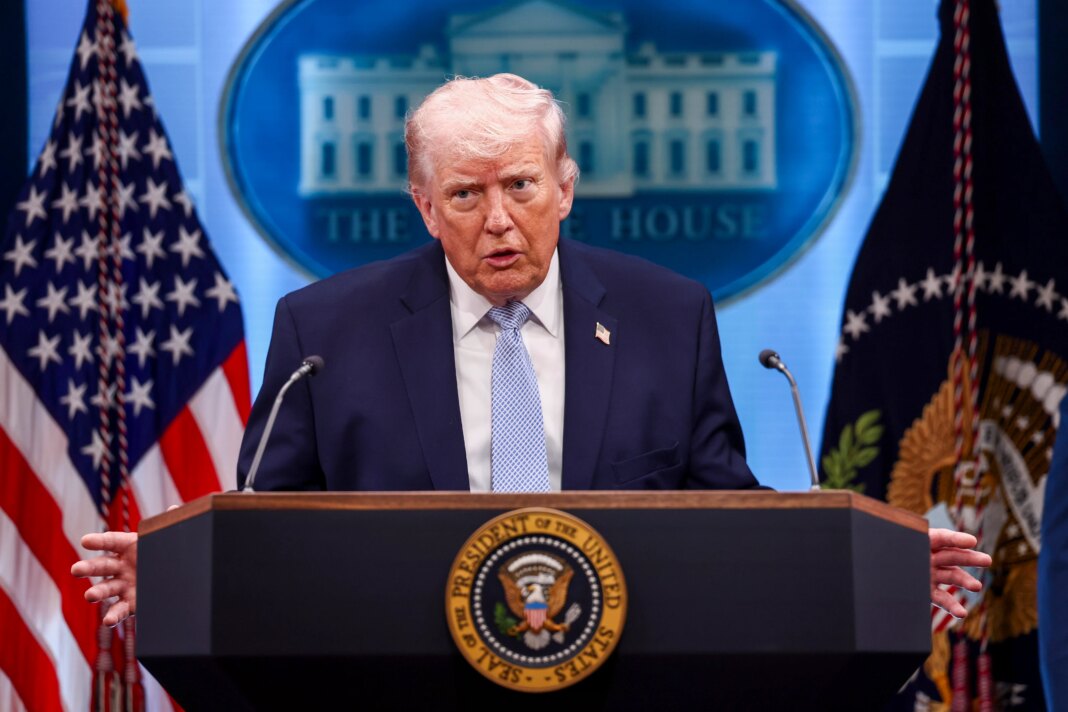 trump-neaga-blocarea-negocierilor-cu-iranul:-„suntem-dispusi-sa-mai-asteptam” trump-neaga-blocarea-negocierilor-cu-iranul:-„suntem-dispusi-sa-mai-asteptam”