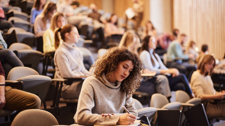 organizatiile-studentesti-cer-interzicerea-politicienilor-la-conducerea-universitatilor:-„pot-fi-instrumente-de-recrutare” organizatiile-studentesti-cer-interzicerea-politicienilor-la-conducerea-universitatilor:-„pot-fi-instrumente-de-recrutare”