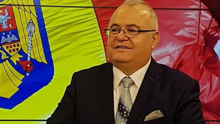 perchezitii-in-dosarul-psihologului-ion-duvac,-acuzat-ca-si-hartuieste-pacientele.-a-fost-dus-la-audieri
