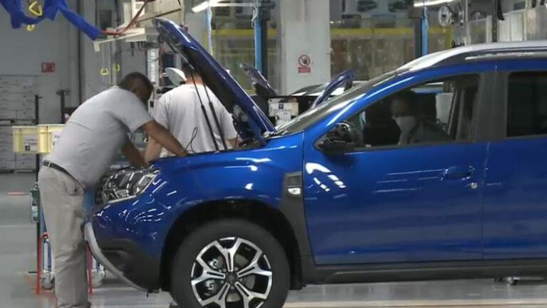 renault-lanseaza-un-program-de-plecari-voluntare-la-dacia-si-rtr-compensatiile-ajung-pana-la-210.000-de-lei-net