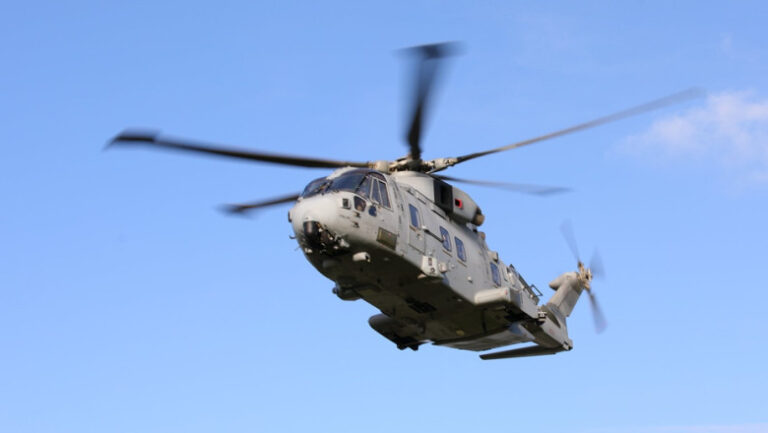 trei-militari-din-royal-navy-au-murit-intr-un-accident-de-elicopter,-in-marea-britanie:-„un-soc-imens-pentru-comunitatea-noastra”
