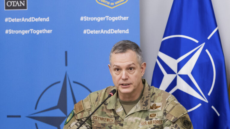 sua-cer-europei-si-canadei-sa-suplimenteze-avioanele,-dronele-si-navele-militare-pe-masura-ce-isi-reduc-contributia-la-nato