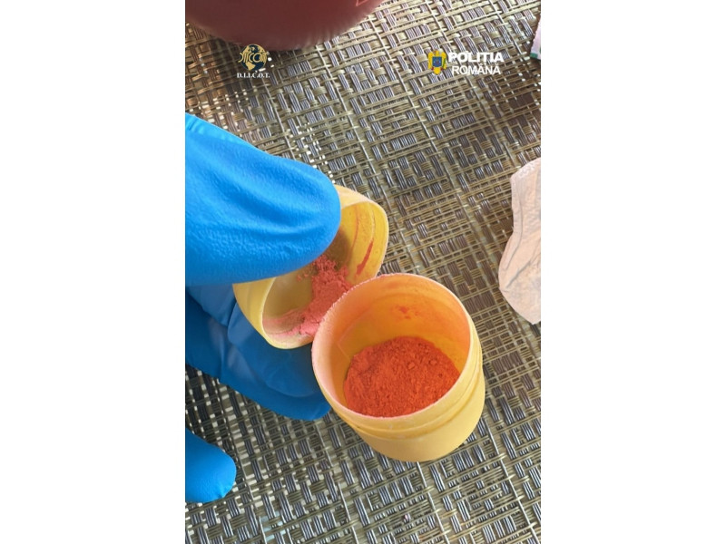 politia 4 droguri