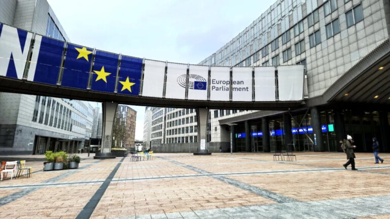 scandal-de-spionaj-la-bruxelles.-o-retea-maghiara-a-vizat-oficiali-ai-uniunii-europene