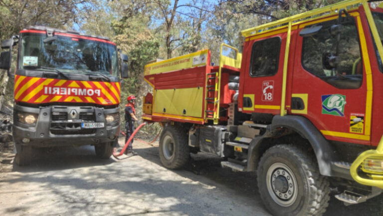 pompierii-romani,-noi-interventii-in-franta.-autoritatile-au-mentinut-codul-rosu-de-risc-de-incendii