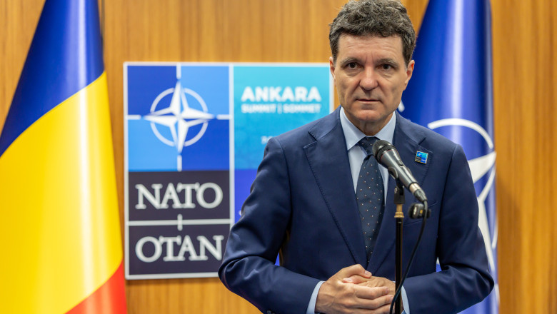 nicusor-dan-anunta-ce-va-face-cu-pistolul-primit-cadou-de-la-erdogan-la-summitul-nato-de-la-ankara nicusor-dan-anunta-ce-va-face-cu-pistolul-primit-cadou-de-la-erdogan-la-summitul-nato-de-la-ankara