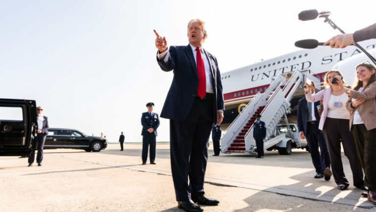 „baiatul-care-striga-«lupul!»”.-nato-trateaza-cu-tot-mai-mult-calm-amenintarile-lui-trump:-„ne-inarmam-pentru-noi,-nu-pentru-voi”