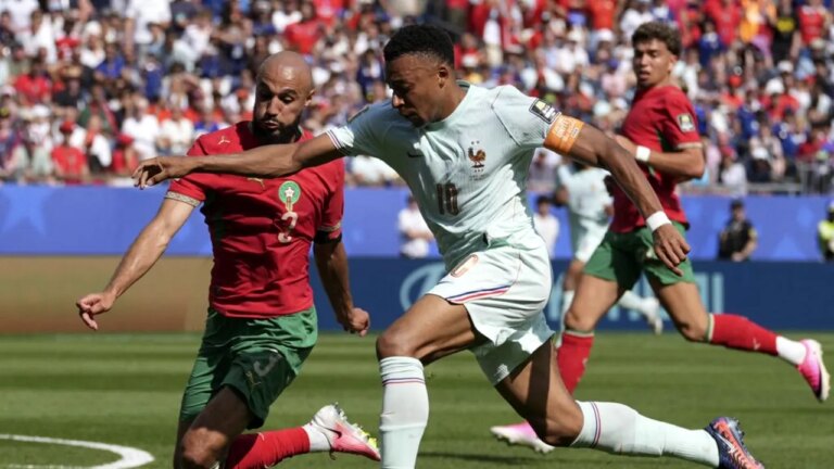 franta-a-invins-marocul-cu-2-0-si-s-a-calificat-in-semifinalele-campionatului-mondial