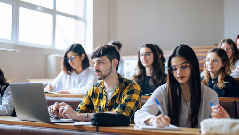 facultati-unde-poti-intra-fara-examen-de-admitere-in-2026.-lista-universitatilor-care-iau-in-calcul-media-de-la-bacalaureat facultati-unde-poti-intra-fara-examen-de-admitere-in-2026.-lista-universitatilor-care-iau-in-calcul-media-de-la-bacalaureat