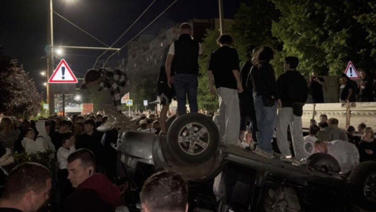 tensiuni-in-ucraina-din-cauza-mobilizarii:-violente-de-strada-la-liov-intre-civili,-politie-si-ofiteri-de-recrutare