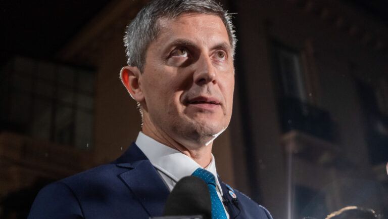 dan-barna,-dupa-audierile-la-dna-in-dosarul-vaccinurilor:-„este-ca-si-cum-cumperi-100-de-tancuri-si-apoi-esti-acuzat-ca-le-ai-cumparat”
