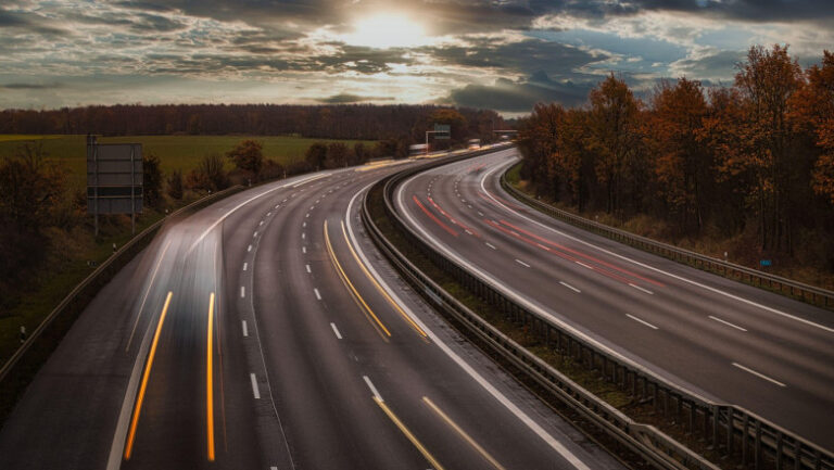 „moment-istoric”-pentru-autostrada-unirii-a8:-a-fost-emisa-autorizatia-de-construire-pentru-primul-lot-al-sectorului-montan