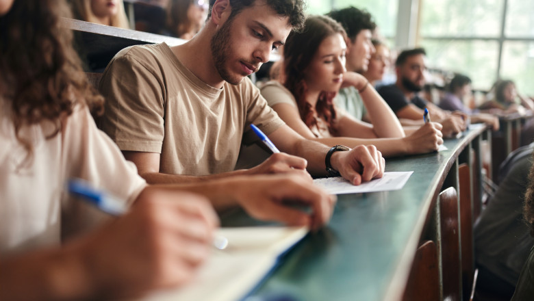 admitere-la-facultate-2026:-la-ce-universitati-se-sustine-examen-scris-si-ce-probe-au-de-trecut-candidatii admitere-la-facultate-2026:-la-ce-universitati-se-sustine-examen-scris-si-ce-probe-au-de-trecut-candidatii