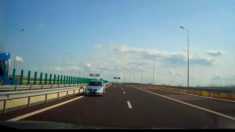 politistii-l-au-gasit-pe-soferul-care-a-mers-pe-contrasens-pe-autostrada-a7.-cine-este-si-ce-sanctiune-a-primit