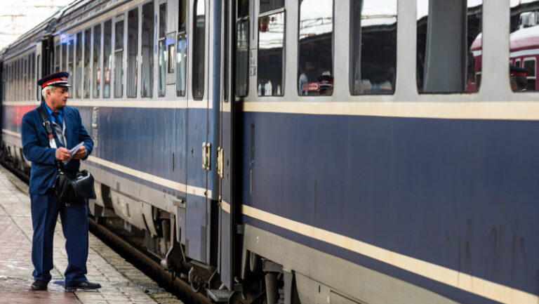 intarzieri-majore-pentru-circulatia-trenurilor-pe-ruta-bucuresti-ploiesti-brasov.-anuntul-cfr-calatori