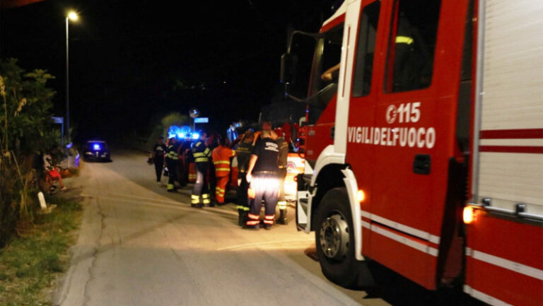 incendiile-fac-ravagii-in-sardinia-si-sicilia:-o-autostrada-a-fost-inchisa,-iar-zboruri-au-fost-redirectionate-din-olbia