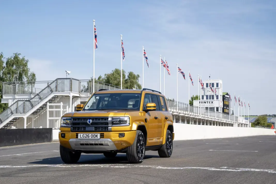 denza-bao-5:-debut-european-spectaculos-pentru-suv-ul-hibrid-care-promite-sa-redefineasca-aventura-premium