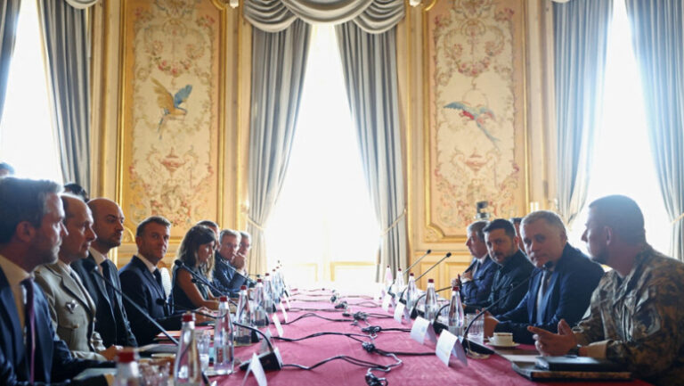 reuniune-cruciala-a-coalitiei-de-vointa-la-paris,-unde-participa-si-nicusor-dan.-macron:-„orchestram-trezirea-strategica-a-europei”