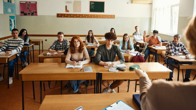 bacalaureat-2026:-incep-inscrierile-pentru-sesiunea-de-toamna.-ce-acte-sunt-necesare-si-pana-cand-se-depun-dosarele