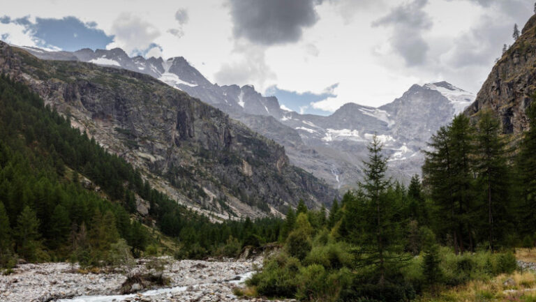 cei-doi-alpinisti-romani-care-au-murit-in-alpii-italieni-erau-intr-o-expeditie-pe-care-si-au-facut-o-cadou-de-ziua-lor