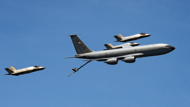 armata-sua-a-anulat-retragerea-avioanelor-de-realiamentare-de-pe-aeroportul-israelian-ben-gurion