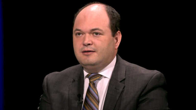 ionut-dumitru:-„mentinerea-ratingului-investment-grade-este-cruciala-pentru-romania.-riscurile-vin-din-zona-politica”