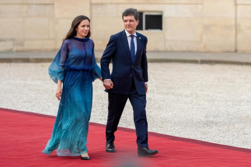 nicusor-dan-si-mirabela-gradinaru,-la-palatul-elysee.-presedintele-si-partenera-sa-au-participat-la-receptia-de-ziua-frantei nicusor-dan-si-mirabela-gradinaru,-la-palatul-elysee.-presedintele-si-partenera-sa-au-participat-la-receptia-de-ziua-frantei